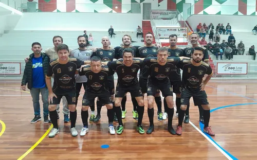 Rodada do Municipal de Futsal Veteranos 40+ tem 21 gols no Annes Gualberto