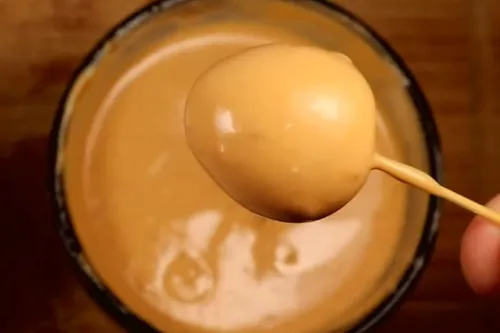 (VÍDEO) Receita da Semana: ovos de codorna com molho rosé