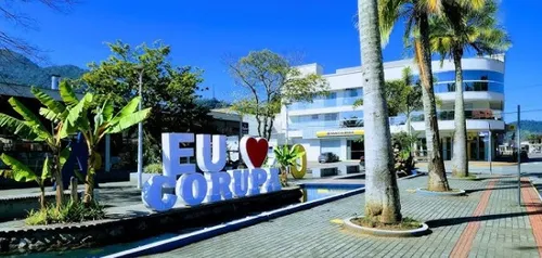 CORUPÁ CELEBROU SEUS 129 ANOS COM BOLO DE 129 QUILOS