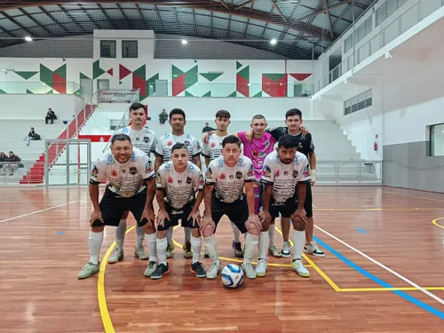 Magnatas, Pumas SBS e Milan do Brasil avançam no Futsal da 3ª Divisão