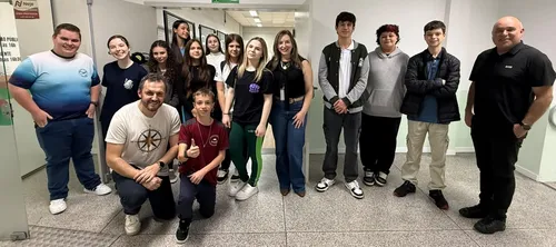 Câmara Mirim conhece estrutura da Educação e debate propostas para as escolas