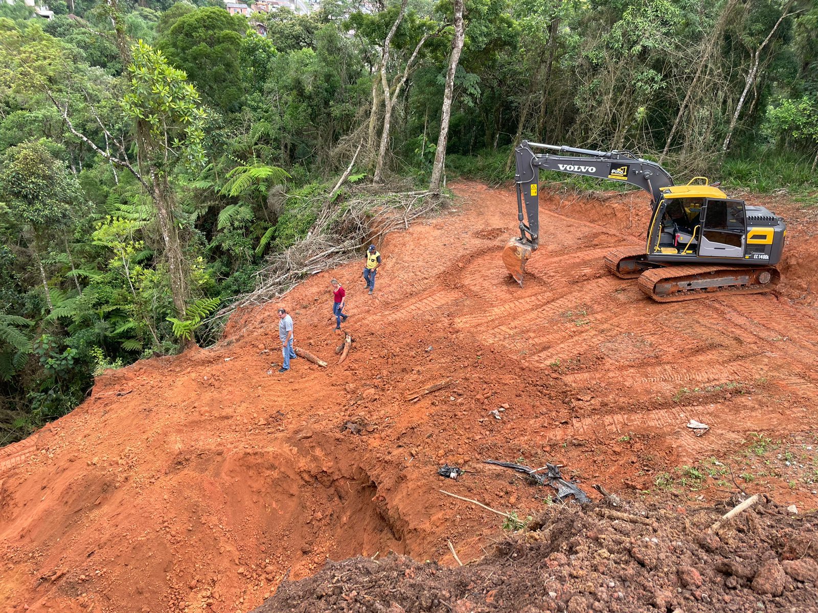 Imagem para matéria Trabalhos na rua Carlos Ficker e Morro do Jaraguá 