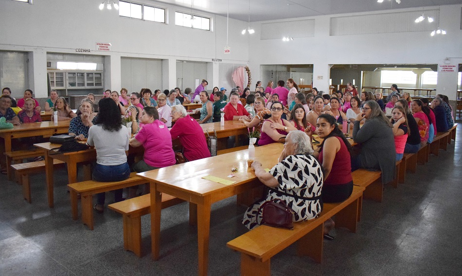 Imagem para matéria Saúde realizou tarde rosa em bateias de baixo 